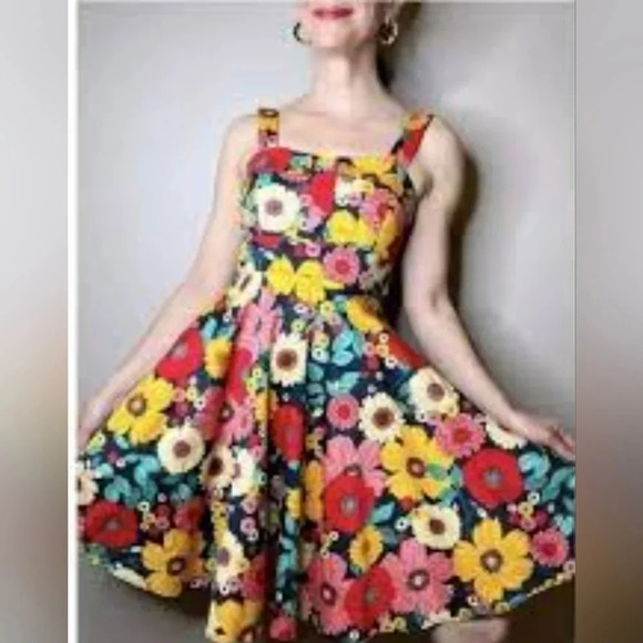 Eva Rose Floral Retro Fit And Flare Swing Dress Size Medium NWT Pinup Rockabilly - Picture 1 of 12